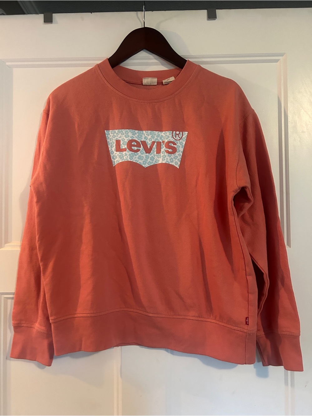 Levi's Coral Crewneck Sweatshirt